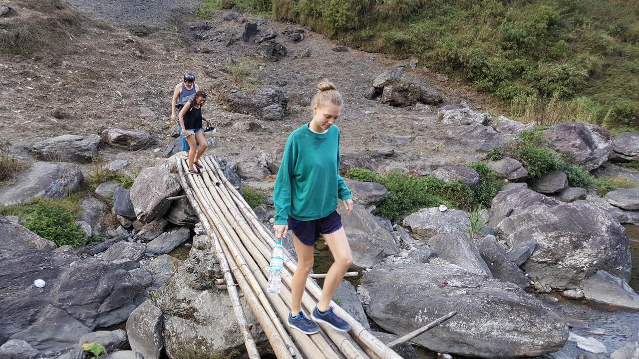 Homie Hostel & Tour Ha Giang Dış mekan fotoğraf