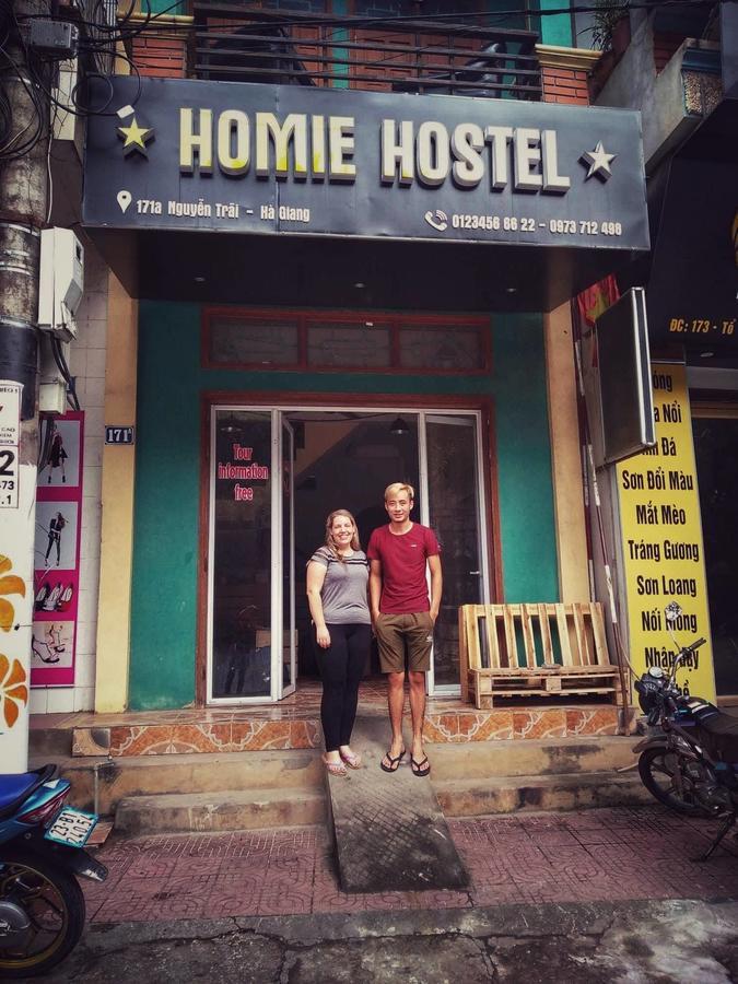 Homie Hostel & Tour Ha Giang Dış mekan fotoğraf