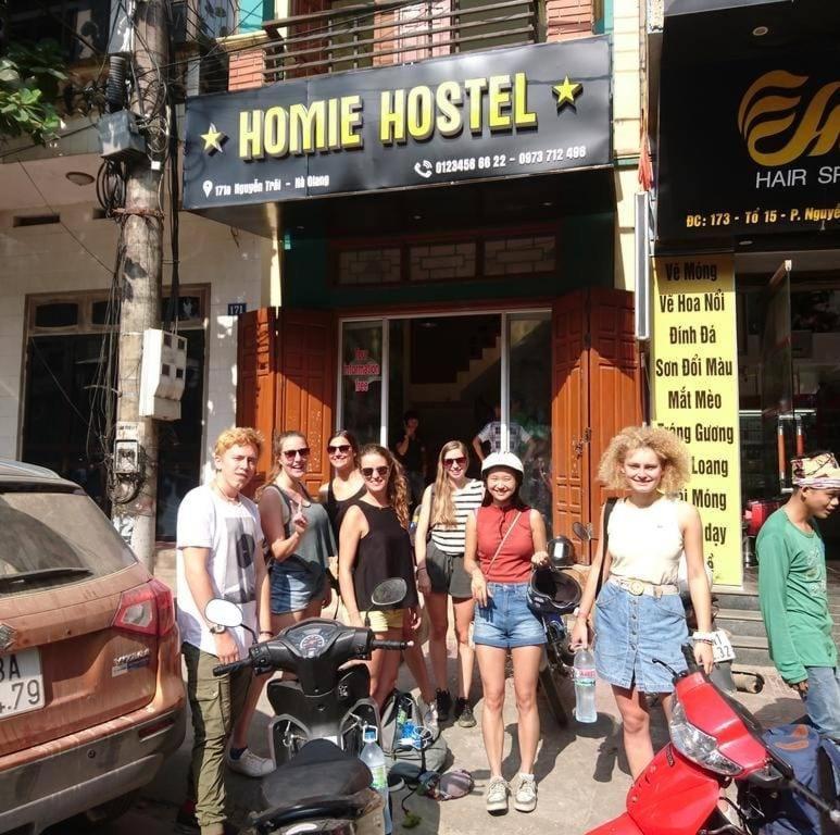 Homie Hostel & Tour Ha Giang Dış mekan fotoğraf